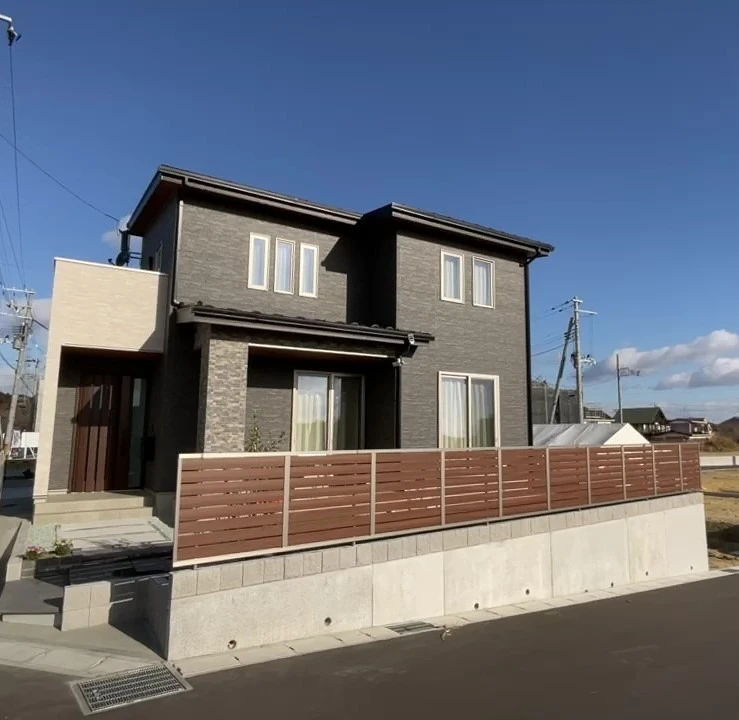 眺望と温もりが調和した家